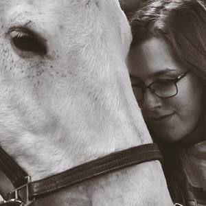 Meet your Posher, Melanie